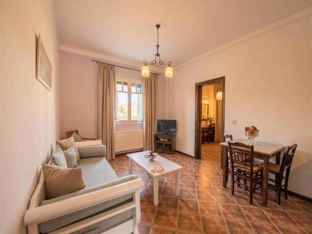 Moongarden Apart otel Mithimna Dış mekan fotoğraf